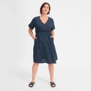 Everlane - The Japanese GoWeave Light V-Neck Dress Navy